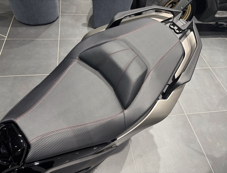 KYMCO AK 550 PREMIUM / Garantie 