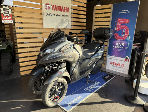 YAMAHA TRICITY 300