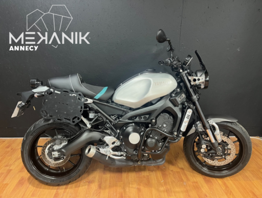 YAMAHA XSR 900