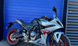 SUZUKI GSX-8R