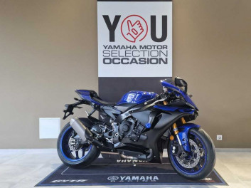 YAMAHA YZF 1000 R1