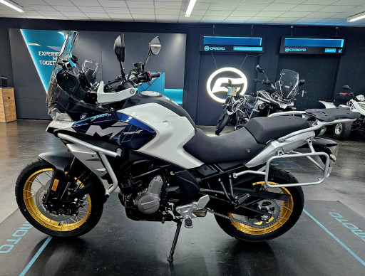CF MOTO 700MT / 108.20€/MOIS* / DSN MOTOS 40