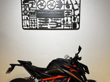 KTM 1390 SUPER DUKE R