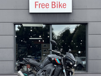 YAMAHA MT-10