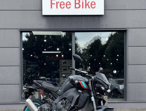 YAMAHA MT-10