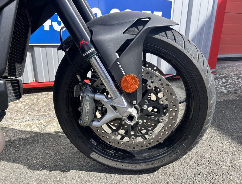 MV AGUSTA TURISMO VELOCE R 800