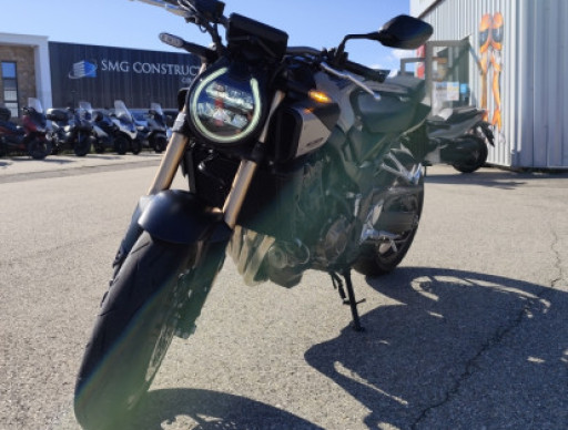 HONDA CB650R E-CLUTCH