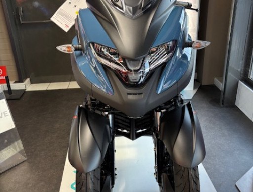 YAMAHA TRICITY 300