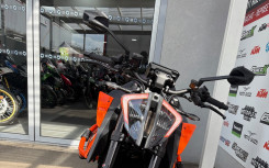 KTM 1290 SUPERDUKE R TECH PACK