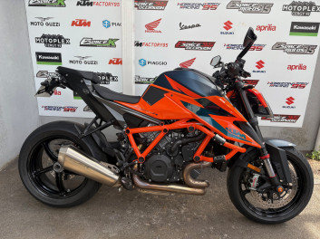 KTM 1290 SUPERDUKE R TECH PACK