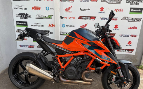KTM 1290 SUPERDUKE R TECH PACK