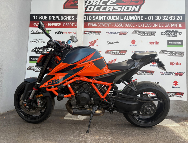 KTM 1290 SUPERDUKE R TECH PACK