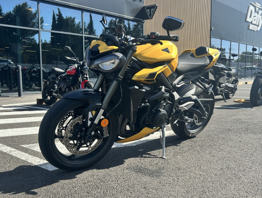 TRIUMPH STREET TRIPLE 765 RS COSMIC YELLOW