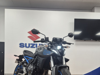 SUZUKI GSX-8S A2