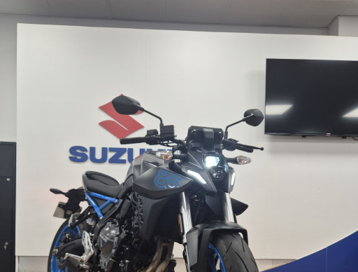SUZUKI GSX-8S A2