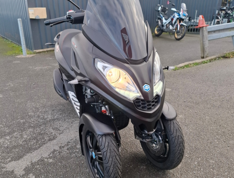 PIAGGIO MP3 300 HPE ABS ASR