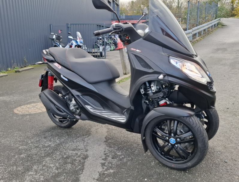PIAGGIO MP3 300 HPE ABS ASR