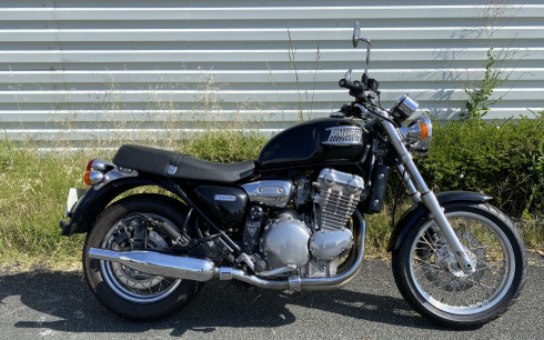 TRIUMPH THUNDERBIRD 900