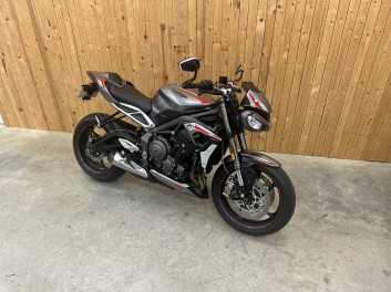 TRIUMPH STREET TRIPLE 765 RS