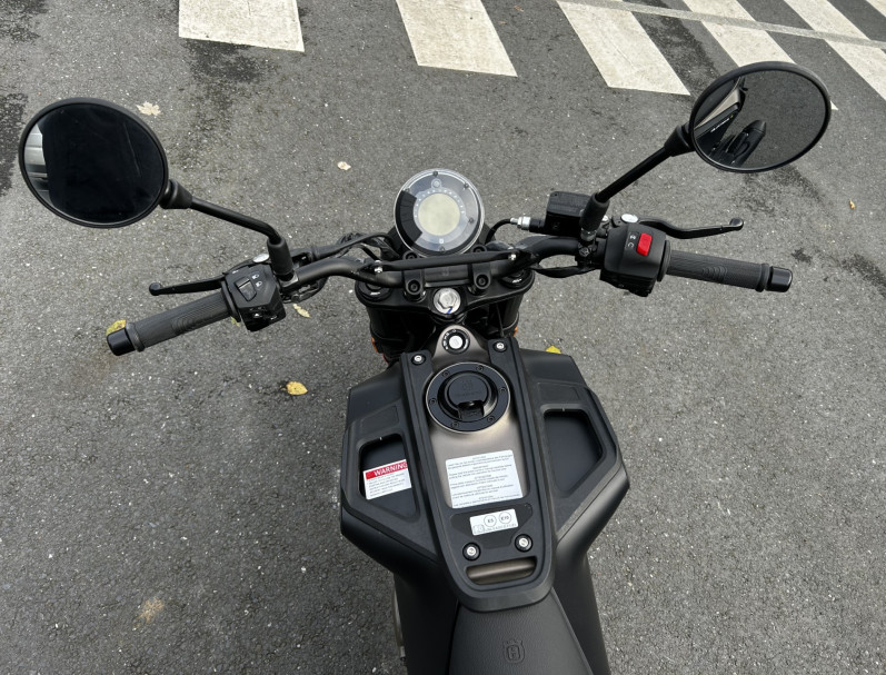 HUSQVARNA SVARTPILEN 401 A2