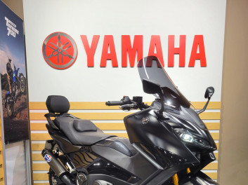 - YAMAHA XP T-MAX 560 TECH MAX