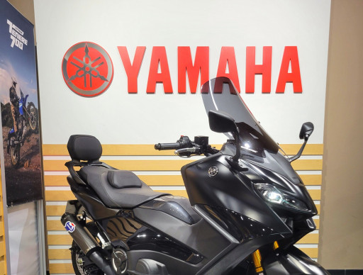 - YAMAHA XP T-MAX 560 TECH MAX