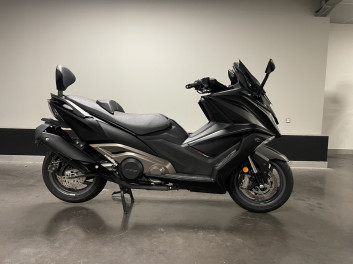 KYMCO AK 550