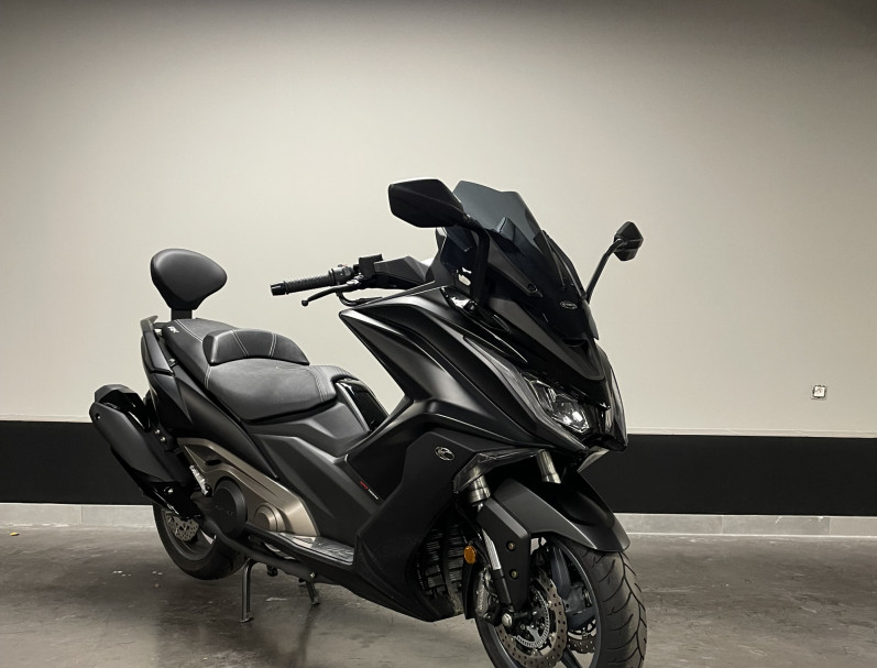 KYMCO AK 550