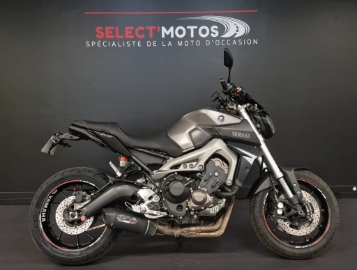 YAMAHA MT-09