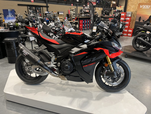 APRILIA RSV4 1100 FACTORY