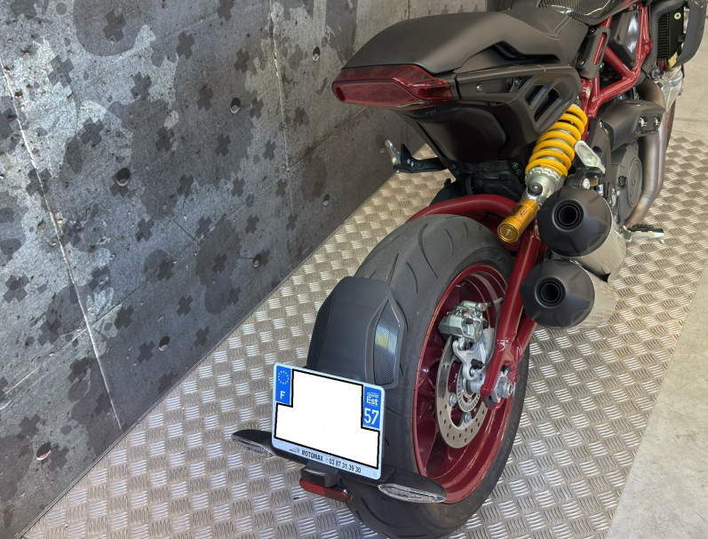 INDIAN FTR 1200 R CARBON PREMIUM 2000KMS