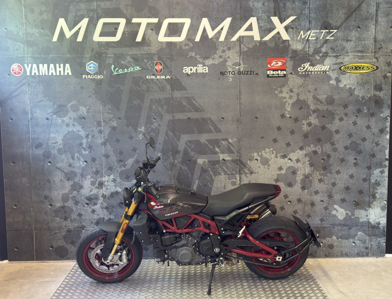 INDIAN FTR 1200 R CARBON PREMIUM 2000KMS