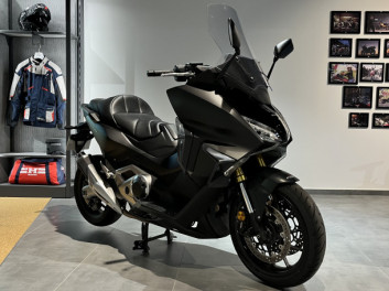 HONDA FORZA 750