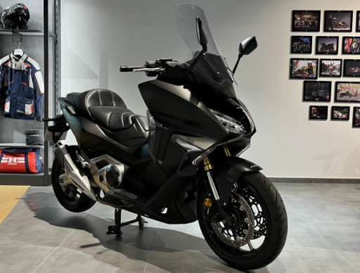HONDA FORZA 750