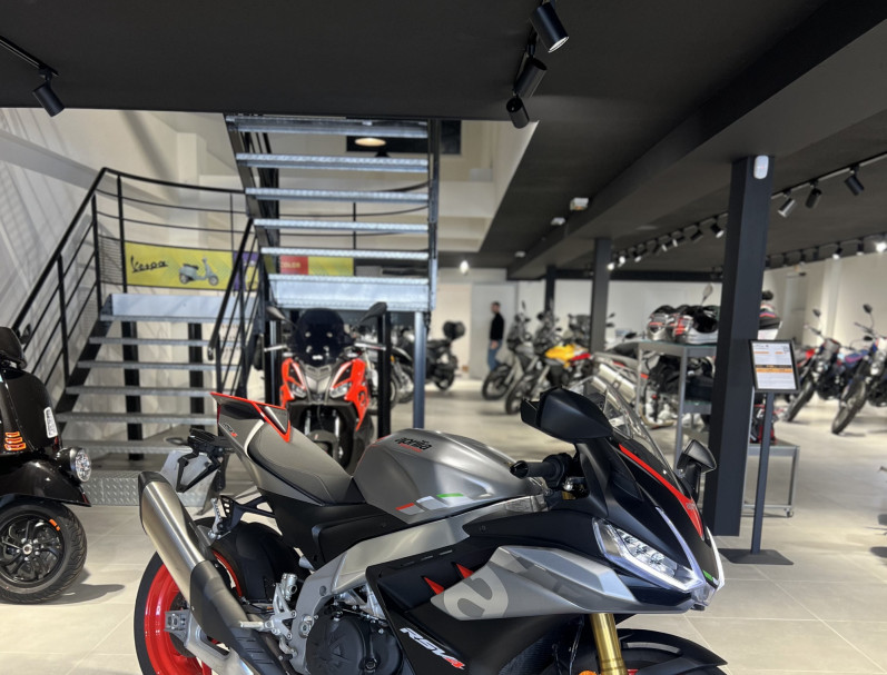 APRILIA RSV4 1100