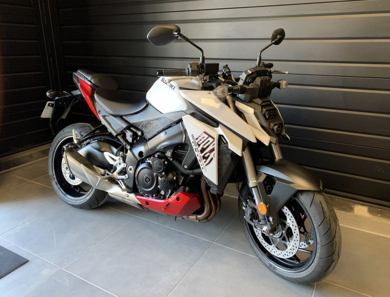 SUZUKI GSX-S 950