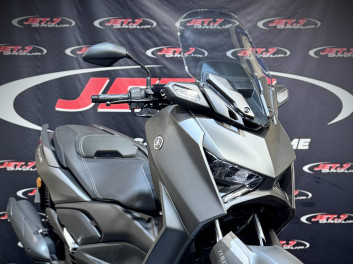 YAMAHA XMAX 125