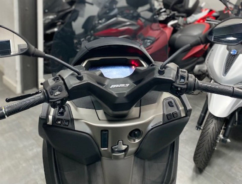 PIAGGIO MP3 530 HPE EXCLUSIVE