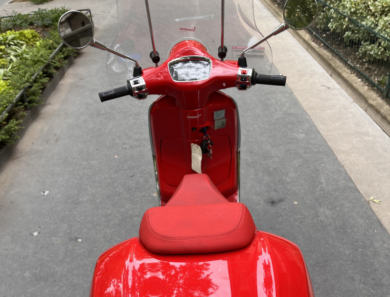 VESPA PRIMAVERA ELETTRICA 70 RED 9 777 KMS GARANTIE 6 MOiS LIVRAISON DANS TOUTE LA FRANCE