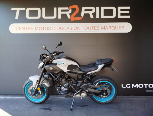 YAMAHA MT-07 35KW (A2) - Suréquipée