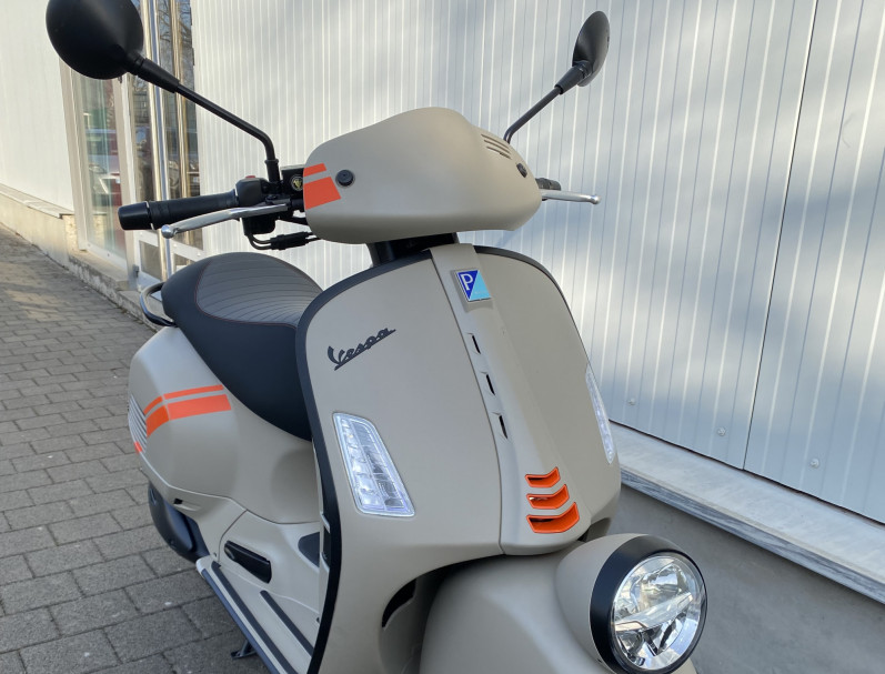 VESPA GTV 300