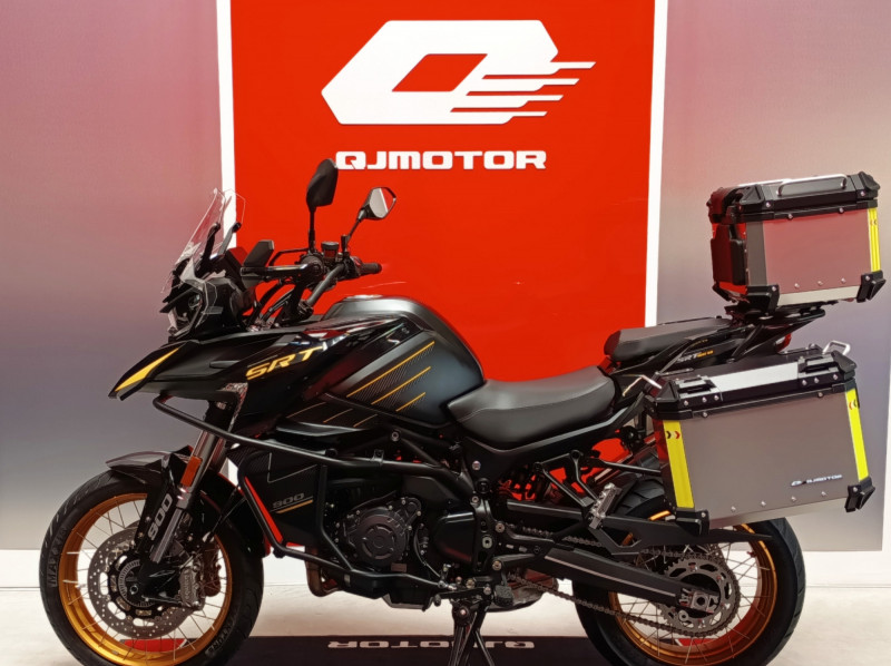 QJ MOTOR SRT 900 SX