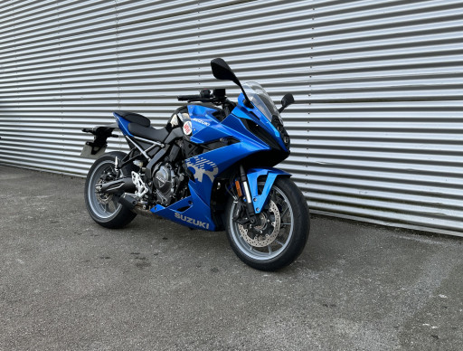 SUZUKI GSX-8R A2 1ERE MAIN 