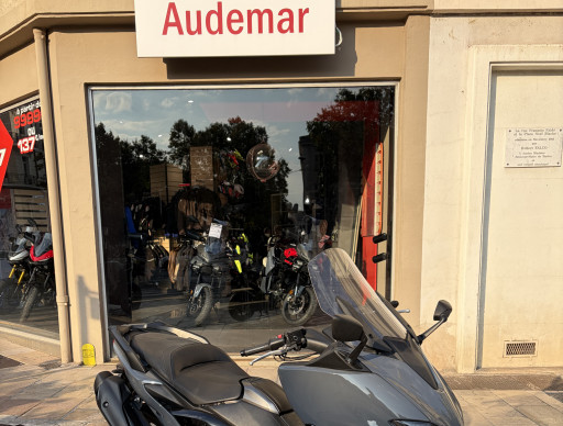 YAMAHA XP T-MAX 560 TECH MAX