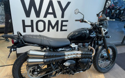 TRIUMPH SCRAMBLER 900 - BRIDEE A2 - 3900 KMS - OCTOBRE 2024 - 1 ERE MAIN