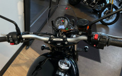 TRIUMPH SCRAMBLER 900 - BRIDEE A2 - 3900 KMS - OCTOBRE 2024 - 1 ERE MAIN