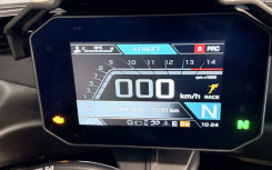 APRILIA RSV4 1100 RR AKRAPOVIC 5000kms