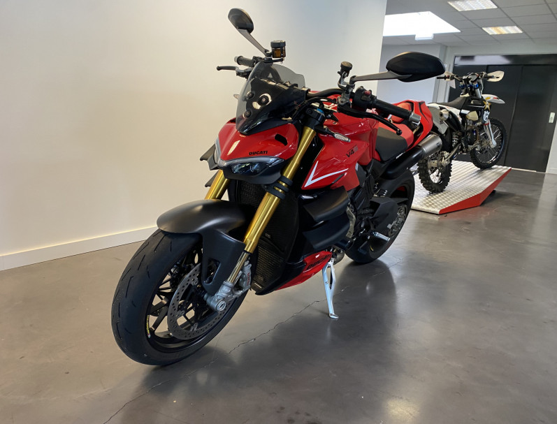 DUCATI STREETFIGHTER V4S