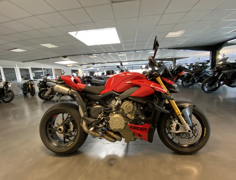 DUCATI STREETFIGHTER V4S