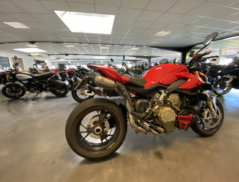 DUCATI STREETFIGHTER V4S